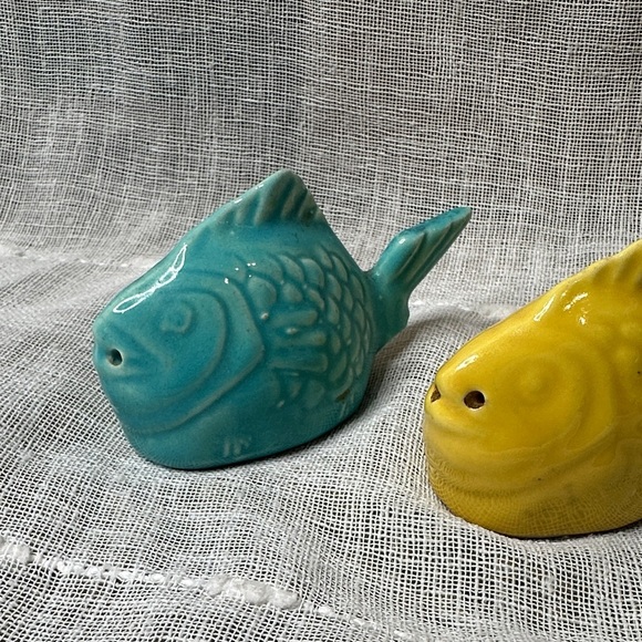 Vintage 1950s Bauer Chicken Of the Sea Advertising Salt and Pepper Shakers Fish - Picture 11 of 16